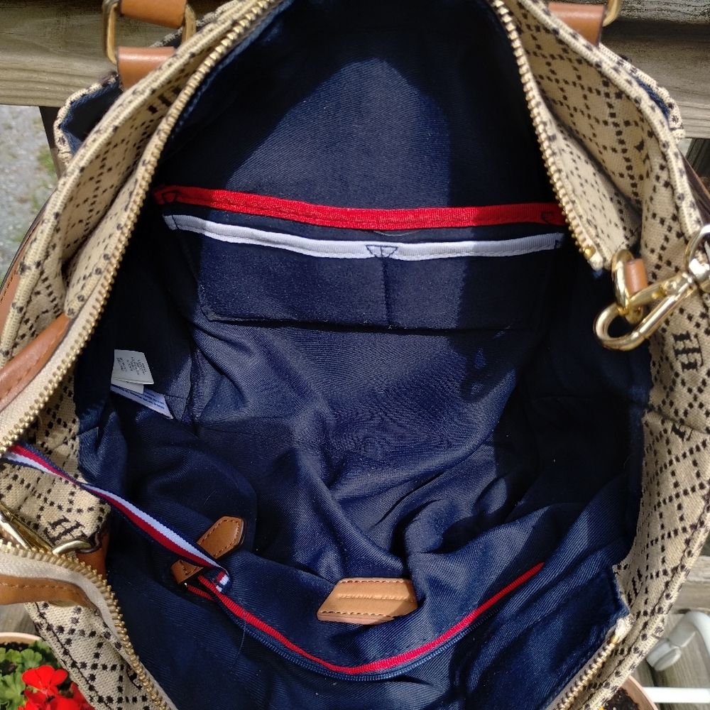 Vintage Style Tommy Hilfiger Purse - Picture 9 of 14